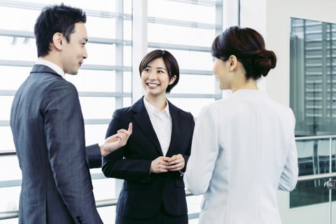 Quy tắc không hỏi tuổi khi nói chuyện với phụ nữ ở Nhật Bản