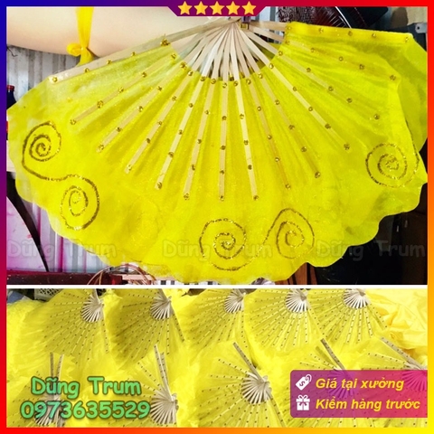 Quạt múa biểu diễn 1 màu nan tre họa tiết kim tuyến cực đẹp