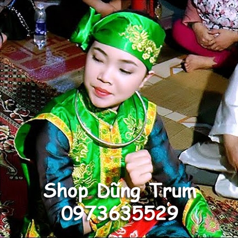 Áo hầu giá Cậu Bé bản đền, áo hầu đồng Thánh Cậu