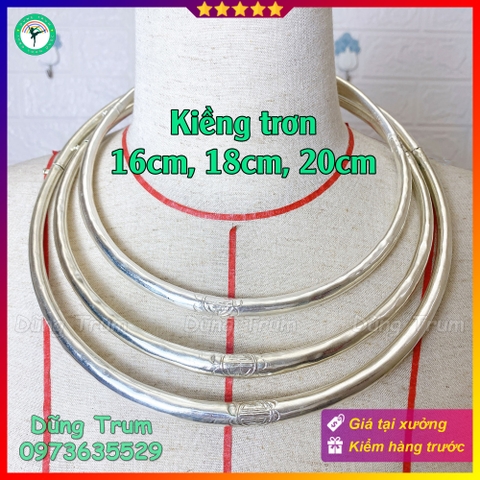 Kiềng bạc trơn chụp ảnh áo dài, vòng kiềng cổ dân tộc biểu diễn