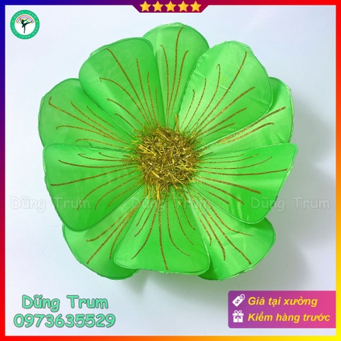 Hoa múa văn nghệ chất liệu nan sắt vẽ kim tuyến 40cm 10 cánh