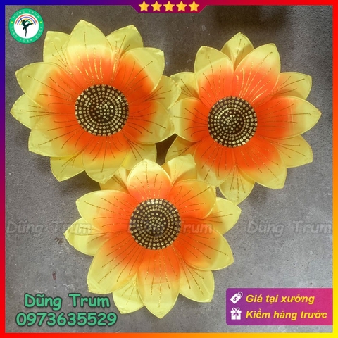 Hoa hướng dương múa văn nghệ vải lụa nan sắt đàn hồi 12 cánh 60cm to đẹp