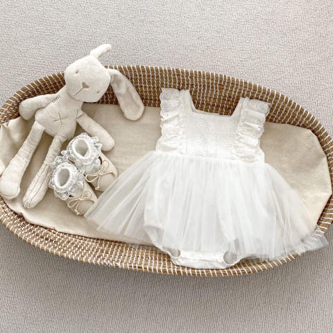 JS - Body váy voan trắng ren bèo cổ vuông(66-80)