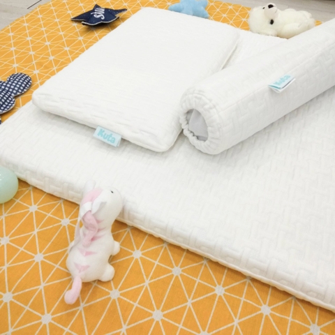 KUTA - GỐI SƠ SINH HOẠT TÍNH KÈM VỎ GỐI