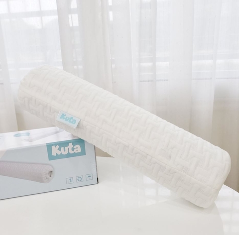 KUTA - GỐI ÔM HOẠT TÍNH KÈM VỎ GỐI