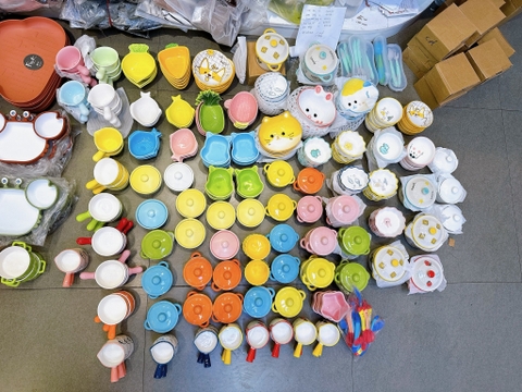 MG - DỤNG CỤ ĂN DẶM CHO BÉ CÁC MẪU