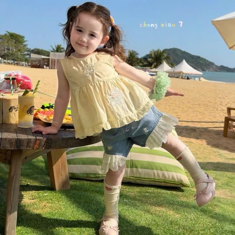 LB - Áo sát nách vàng thêu hình thỏ (90-130)