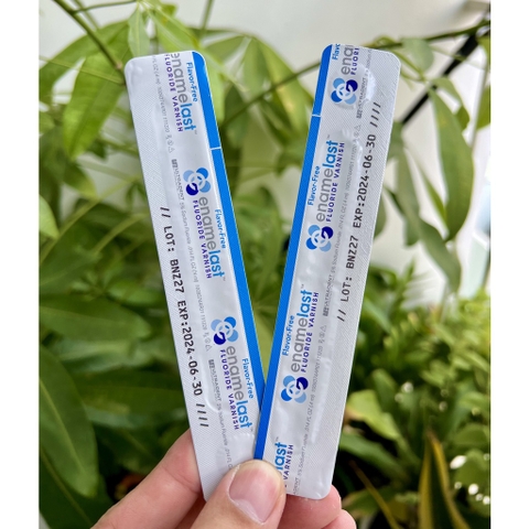 VECNI - 6M+BÔI NGỪA SÂU RĂNG ENAMELAST FLUORIDE VARNISH