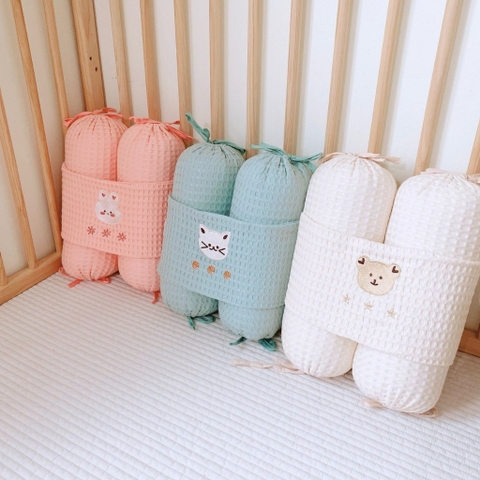 MONONA - GỐI CHẶN THÊU VẢI WAFFLE