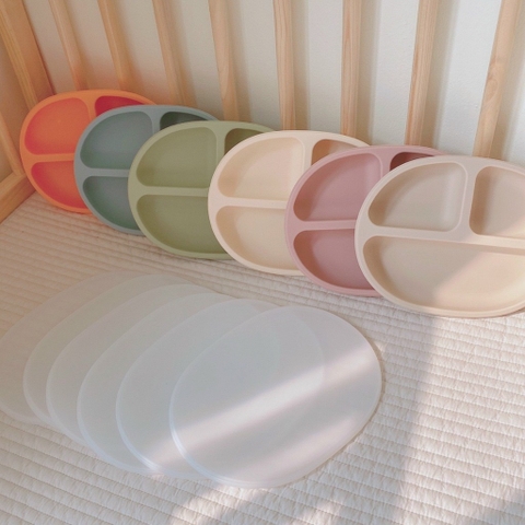 BARROT - KHAY SILICONE BÍ NGÔ KÈM NẮP