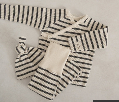 PEEKABOO Bộ sơ sinh GOGO+mũ