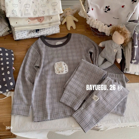 LB - Bộ cotton mặc nhà ghi kẻ ô thêu tag Gấu ̣̣(90-120)