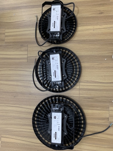 Đèn led nhà xưởng Highbay UFO 200w Driver Chip Philips bảo hành 3 năm