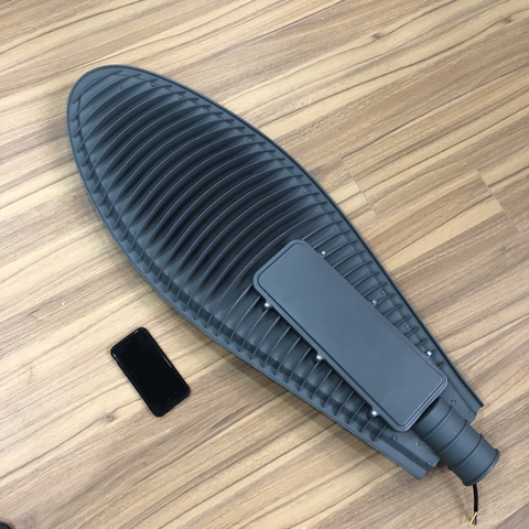 Đèn Đường LED 200W Đèn Lá sử dụng Chip Led Philips - Bảo hành 2 năm