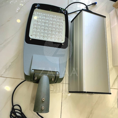 Bộ Đèn LED Năng Lượng Mặt Trời 120W (Thực) Mã SP: ZSL-120CC - Thích hợp lắp đặt chiều cao 10m-12m