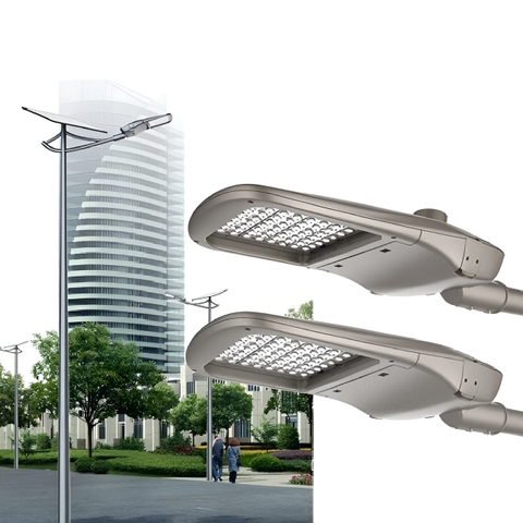 Đèn Năng Lượng Mặt Trời Thắp Sáng Đường Phố Đô Thị