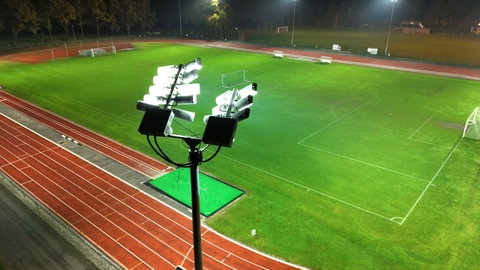 Đèn Chiếu Sáng Sân Thể Thao có giải pháp Smart Lighting SOGA Kết Nối 4G ZALAA