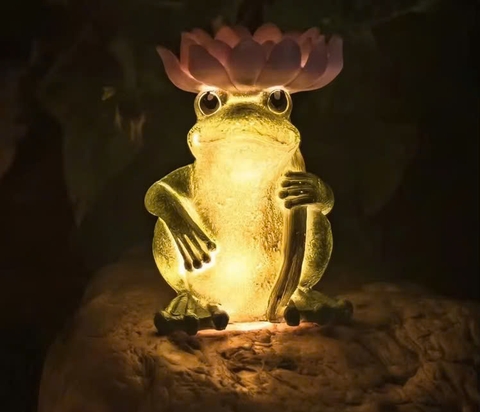 Đèn LED Mô Phỏng Con Ếch Frog Cầm Hoa Sen Phát sáng 3D Frog Fiberglass Light làm từ sợi thủy tinh nhựa Zalaa dành cho Dự án Vườn Ánh Sáng