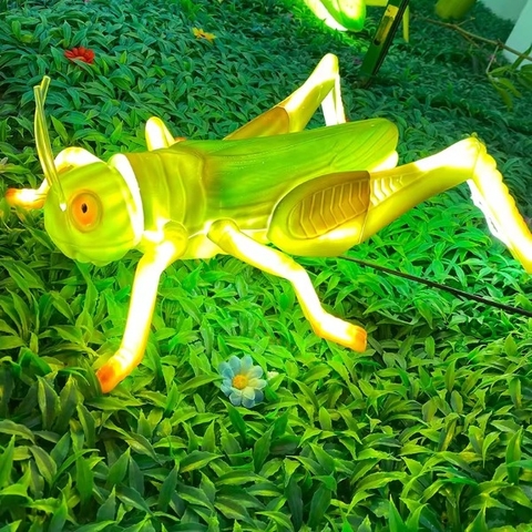 Đèn LED ZALAA Mô Phỏng Châu Chấu Năng Động Cho Vườn Ánh Sáng / Light Garden