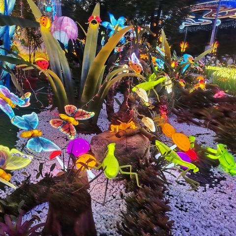 Đèn LED ZALAA Mô Phỏng Châu Chấu Năng Động Cho Vườn Ánh Sáng / Light Garden