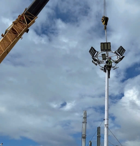 Đèn Pha LED Zalaa cho Trụ Cột Giàn Nâng Hạ Chiếu Sáng Khu Trung Tâm Bến bãi Ga Tàu Đường Sắt Việt Nam ZFL-Railway 280w, 560W, 840w