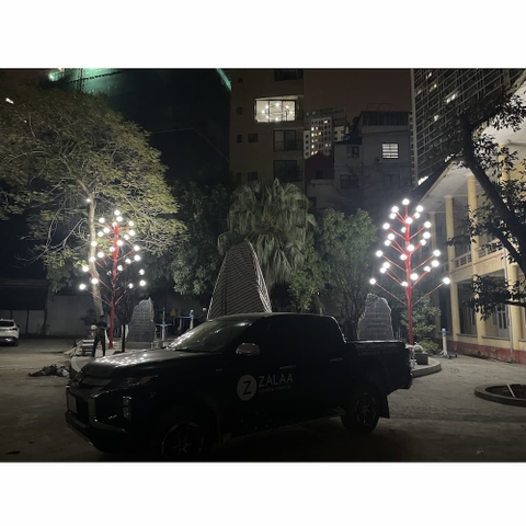 Đèn Trang Trí Cây Thông Lắp Tay Cầu D200 Cao 5m D141/76