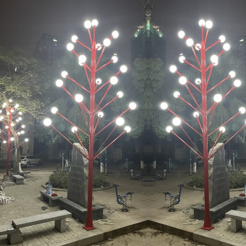 Đèn Trang Trí Cây Thông Lắp Tay Cầu D200 Cao 5m D141/76