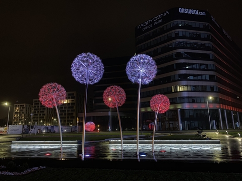 Trụ Cột Đèn Inox Cao 2.5M Sử dụng Treo Bông Hoa Bồ Công Anh Dandelion Ngoài Trời