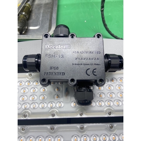 Hộp Nối Dây Điện 4 Chiều 2-2 Deenlai FSH713-4 Ngoài Trời Chống Nước IP68 Bằng Nhựa - Linh kiện đèn led Zalaa