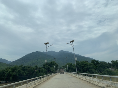 Đèn Đường Năng Lượng Mặt Trời 120W, Pin 12.8V-65Ah, Tấm pin 160W, Mã sản phẩm ZPC120S -ZALAA