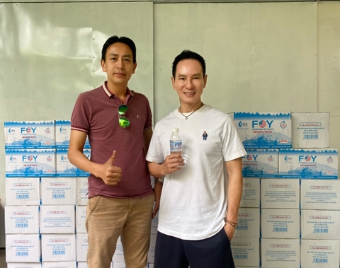 Nước khoáng ion kiềm 1.5L FOY Artist (Thùng 12 chai)