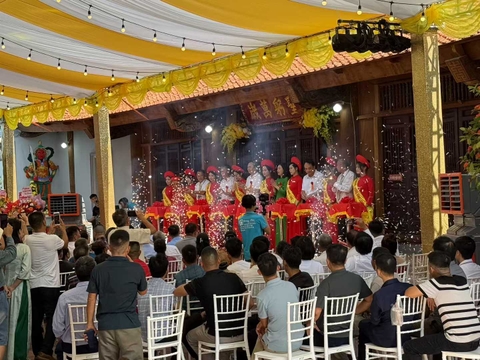 Lễ cắt băng khánh thành di tích Đình Hạ và đón nhận bằng làng nghề giày da truyền thống Giẽ Hạ năm 2025