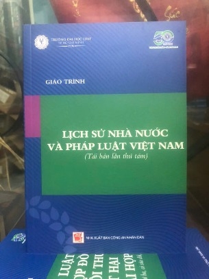 Giáo Trình Lịch Sử Nhà Nước Và Pháp Luật Việt Nam - Trường Đại Học Luật TP. HCM