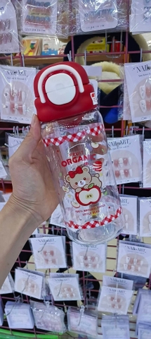 Bình nước có ống hút