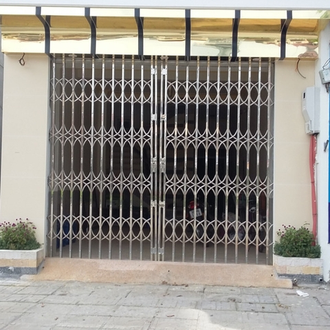 Cửa xếp inox 03