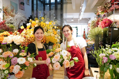 CHÚC MỪNG NGÀY QUỐC TẾ PHỤ NỮ 8/3 - TRAO YÊU THƯƠNG, GỬI NGÀN LỜI CHÚC