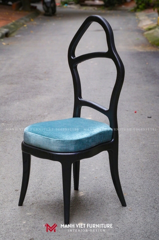 Lily Chair