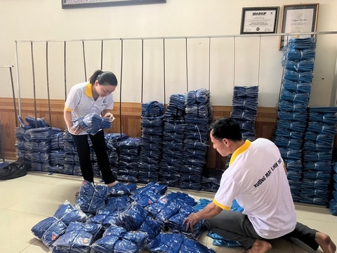 Bí kíp lựa chọn mua áo đoàn thanh niên nữ rẻ, đẹp, chất lượng