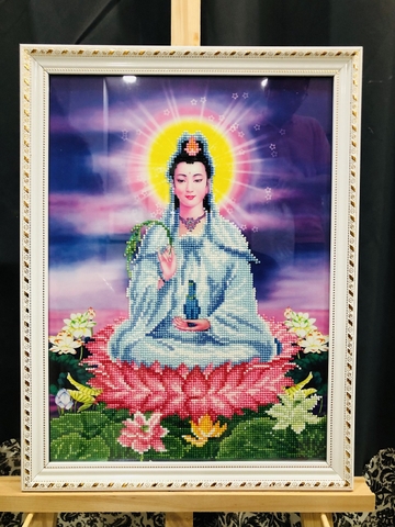 Khung Trạnh Đính Đá Quan Thái Âm Bồ Tát 518Tv