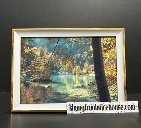 Khung bằng khen màu trắng phối chỉ vàng sang trọng CV-T