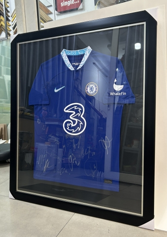 Khung Áo Kỷ Niệm