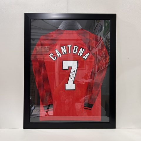 Khung áo đấu Cantona 7