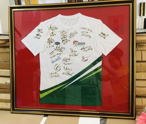 Khung Áo Đáu Viền Nâu Chỉ Vàng Đẹp