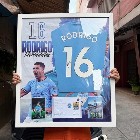 Khung áo in theo hình yêu cầu