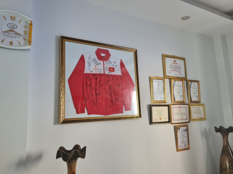 Khung áo khoác đội tuyển Việt Nam