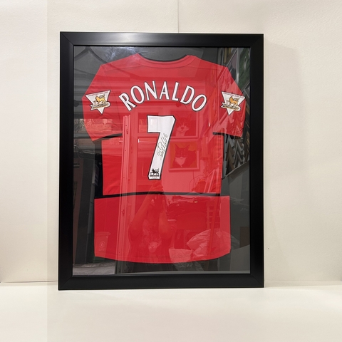 Khung áo đấu Ronaldo 7