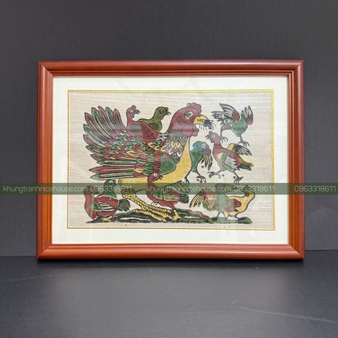 Khung gỗ nâu tranh Đông Hồ có bo giấy