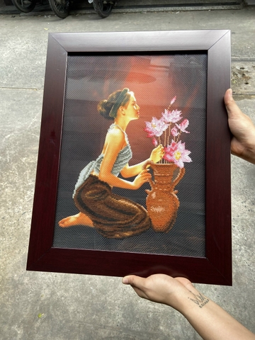 Khung Tranh Thêu Cô Gái F5N