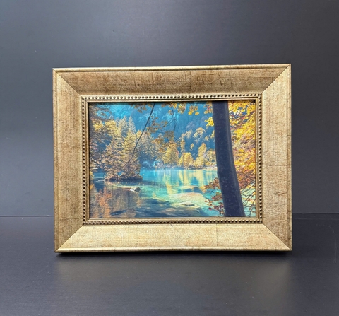 Khung Tranh Đẹp Vàng Xước T600