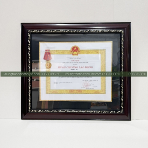 Khung bằng khen Gỗ cao cấp 3003 viền bo đen
